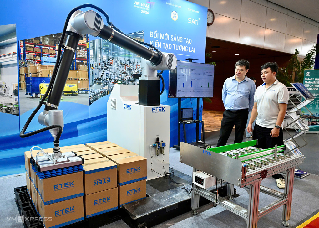 Gian hàng giới thiệu sản phẩm trong Triển lãm Đổi mới sáng tạo Quốc gia, ngày 4/10 tại Hà Nội. Ảnh: Giang Huy