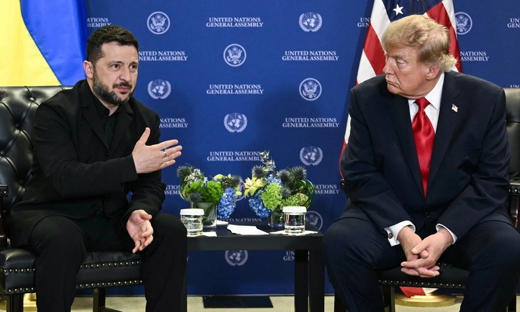 Tổng thống Zelensky (trái) và Tổng thống Trump tại cuộc gặp ở New York ngày 22/9. Ảnh: AFP