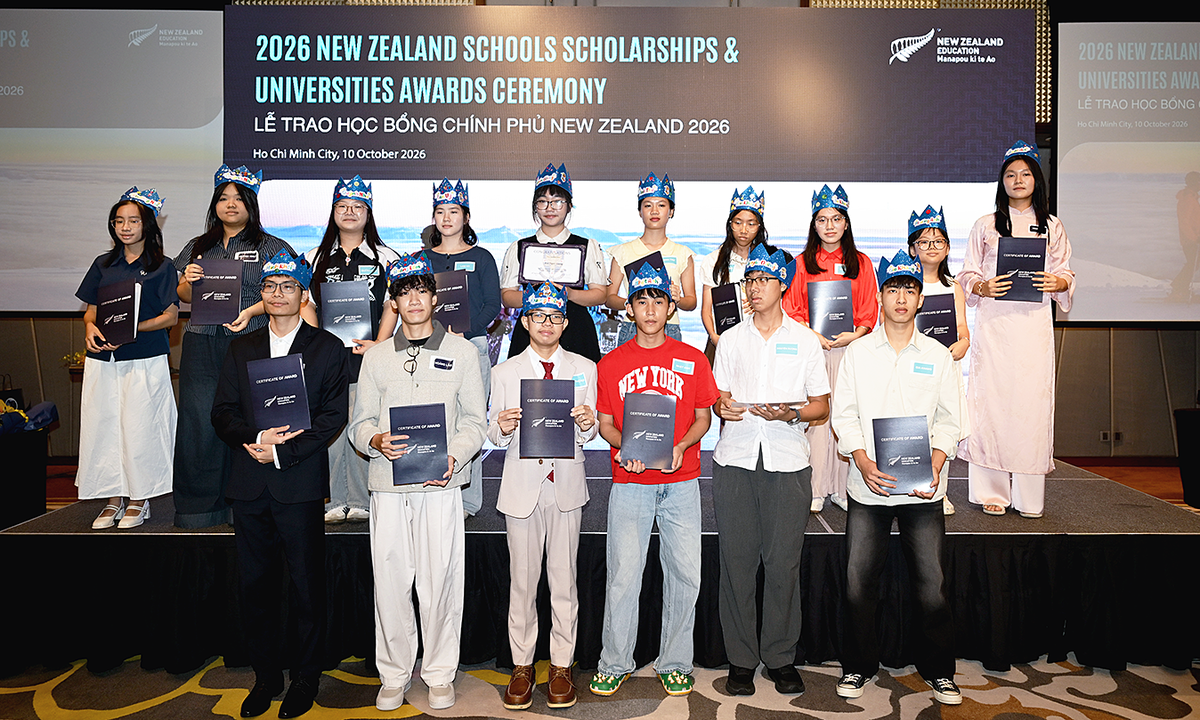 Lần đầu tiên tại Việt Nam: Hai học sinh xuất sắc chinh phục học bổng New Zealand gần 1 tỷ đồng