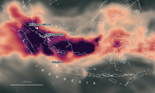 Khói mù từ Indonesia lan sang các nước láng giềng Malaysia và Singapore ngày 15/10. Đồ họa: AFP