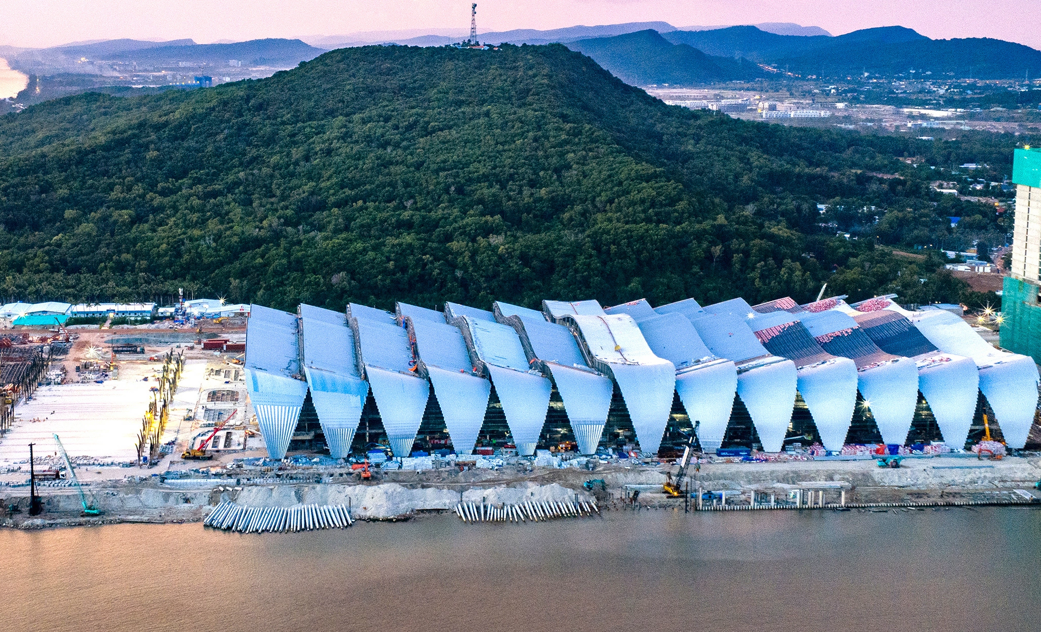 Hình hài Trung tâm Hội nghị và Nhà biểu diễn APEC 2027