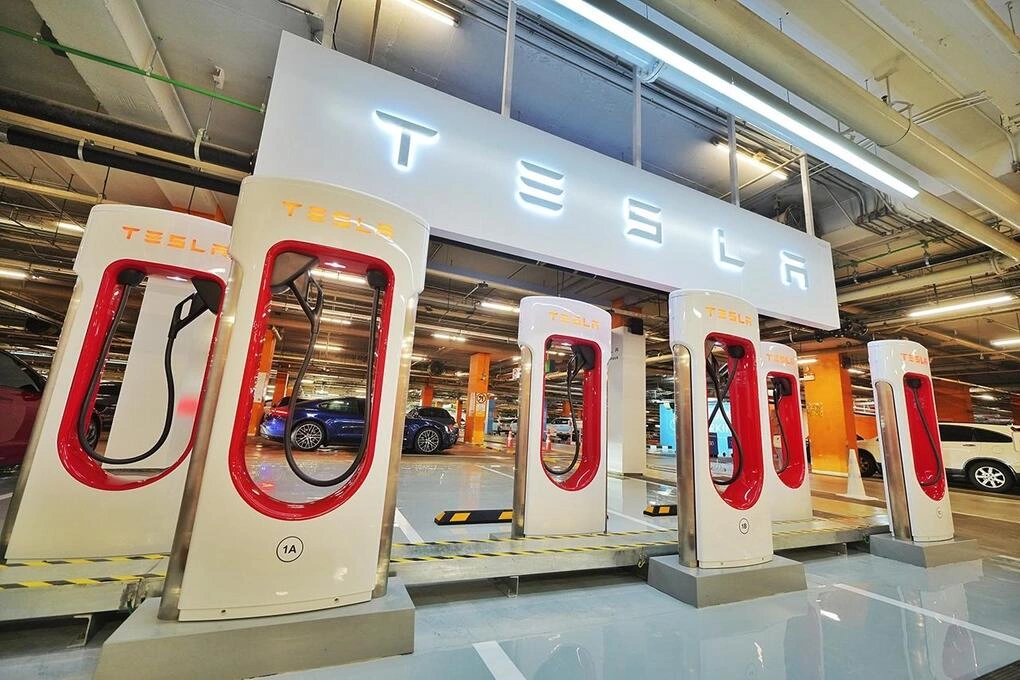 Tesla xây dựng mạng lưới sạc xe điện tại Đông Nam Á như thế nào?